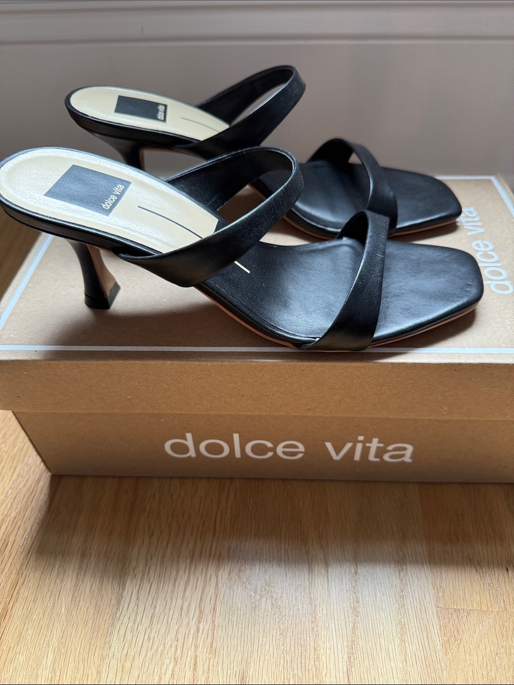 Dolce Vita Black Double-Strap Square-Toe Mid Heel Sandals